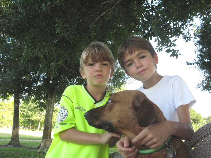 Dogs For Life, Inc. Vero Beach Florida kids with their dog