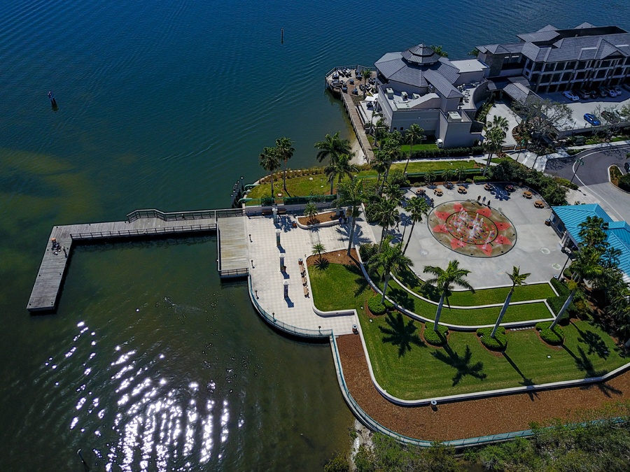 Aerial view of Royal Palm Pointe Fountains