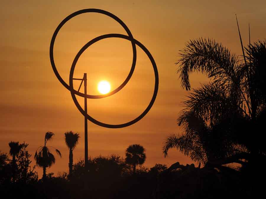George Rickey sculpture Annular Eclipse VII 2000 at Vero Beach Museum of Art Vero Beach Florida 
